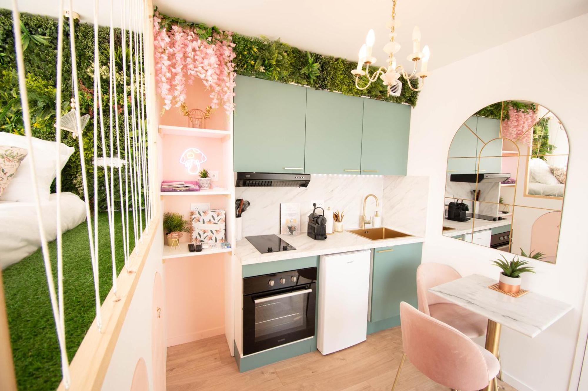 Studio Les 2 Fees - Jacuzzi - Deco Feerique Montfort-sur-Meu Εξωτερικό φωτογραφία